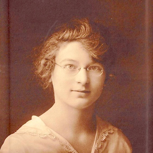 Meet your Posher, Kelly - Picture 6 of 7